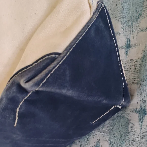 Vintage L.L. Bean Tan and Navy Blue Travel Bag with Minimalist Design - Picture 7 of 13